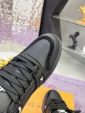 ルイヴィトン靴 LOUIS VUITTON 2025新作 スニーカー