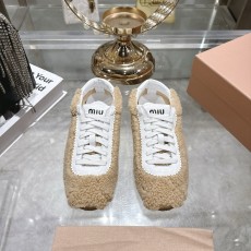 ミュウミュウ靴 Miu Miu 2025新作 カジュアルシューズ