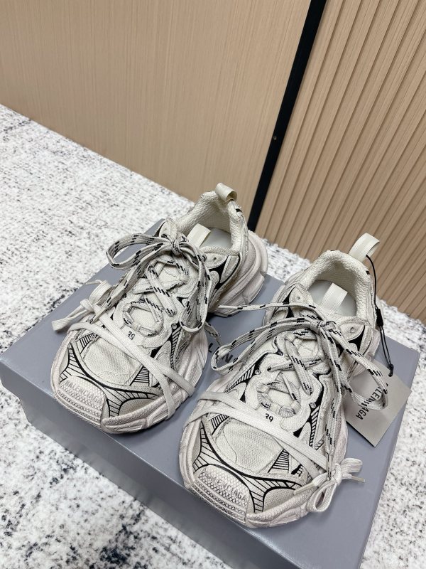バレンシアガ靴 BALENCIAGA 2025新作 スニーカー
