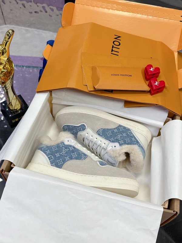 ルイヴィトン靴 LOUIS VUITTON 2025新作 スニーカー