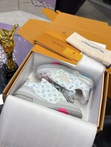 ルイヴィトン靴 LOUIS VUITTON 2025新作 スニーカー