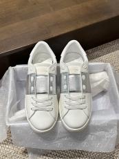 ヴァレンティノ靴 VALENTINO 2025新作 スニーカー