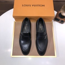 ルイヴィトン靴 LOUIS VUITTON 2025新作 モカシン