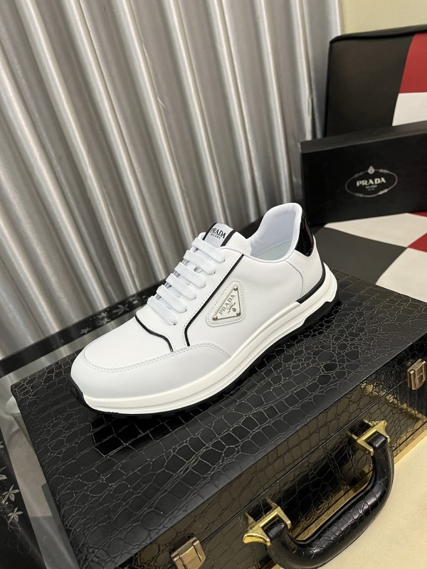 プラダ靴 PRADA 2025新作 カジュアルシューズ