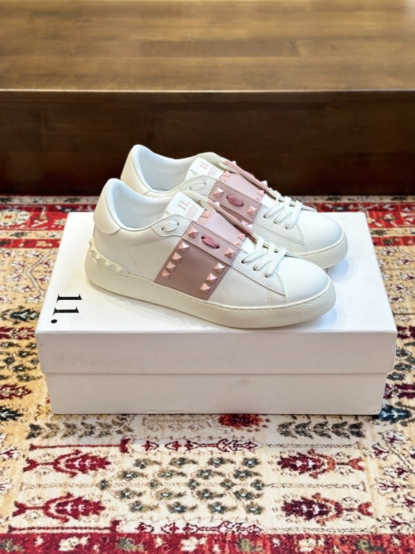 ヴァレンティノ靴 VALENTINO 2025新作 スニーカー
