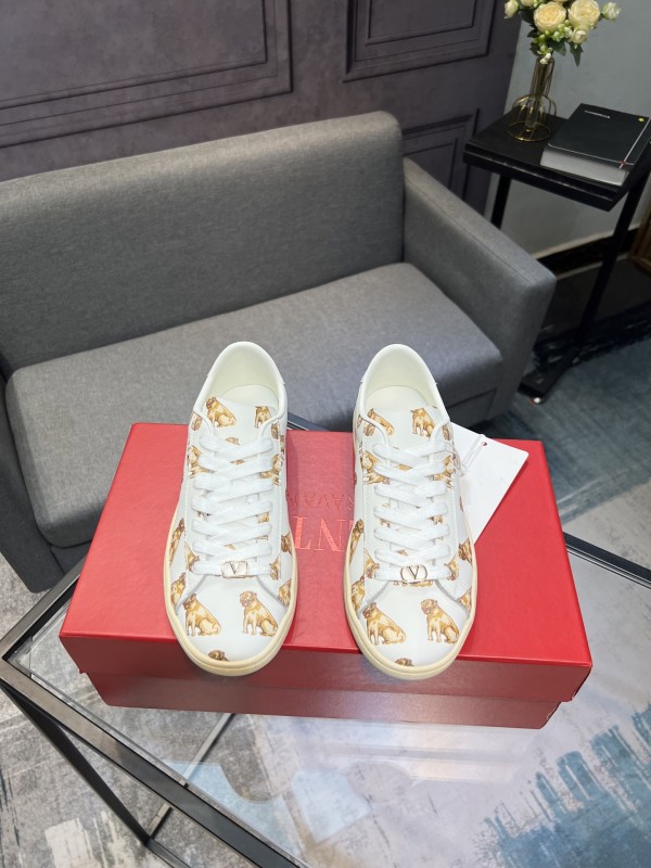 ヴァレンティノ靴 VALENTINO 2025新作 スニーカー