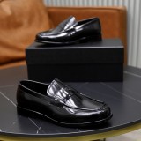 プラダ靴 PRADA 2025新作 モカシン