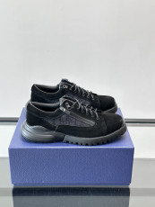 ディオール靴 DIOR 2025新作 カジュアルシューズ