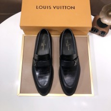 ルイヴィトン靴 LOUIS VUITTON 2025新作 モカシン