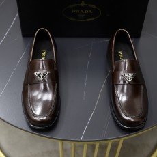 プラダ靴 PRADA 2025新作 モカシン