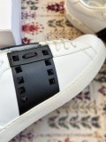 ヴァレンティノ靴 VALENTINO 2025新作 スニーカー