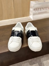 ヴァレンティノ靴 VALENTINO 2025新作 スニーカー