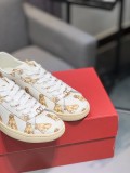 ヴァレンティノ靴 VALENTINO 2025新作 スニーカー