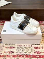 ヴァレンティノ靴 VALENTINO 2025新作 スニーカー