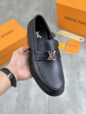 ルイヴィトン靴 LOUIS VUITTON 2025新作 モカシン
