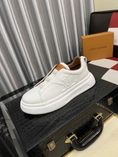 ルイヴィトン靴 LOUIS VUITTON 2025新作 カジュアルシューズ