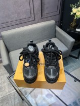 ルイヴィトン靴 LOUIS VUITTON 2025新作 スニーカー