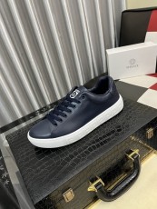 ヴァレンティノ靴 VALENTINO 2025新作 カジュアルシューズ