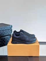 ルイヴィトン靴 LOUIS VUITTON 2025新作 スニーカー