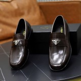 プラダ靴 PRADA 2025新作 モカシン