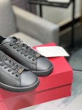 ヴァレンティノ靴 VALENTINO 2025新作 スニーカー