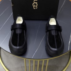 UGG靴 UGG 2025新作 スノーシューズ