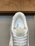 ヴァレンティノ靴 VALENTINO 2025新作 カジュアルシューズ