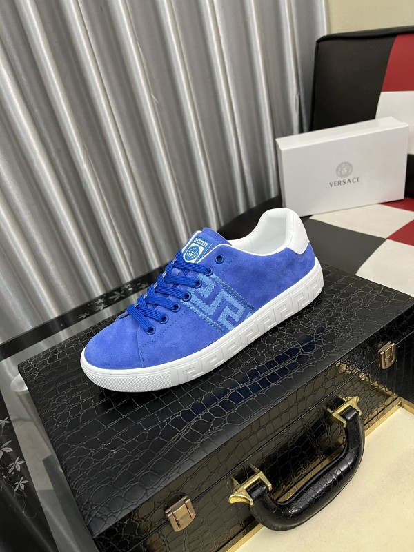 ヴァレンティノ靴 VALENTINO 2025新作 カジュアルシューズ