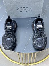 プラダ靴 PRADA 2025新作 カジュアルシューズ