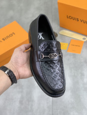 ルイヴィトン靴 LOUIS VUITTON 2025新作 モカシン