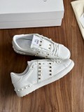 ヴァレンティノ靴 VALENTINO 2025新作 スニーカー