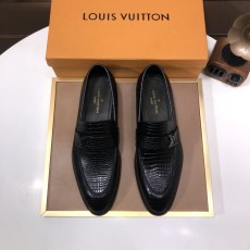 ルイヴィトン靴 LOUIS VUITTON 2025新作 モカシン