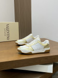 ヴァレンティノ靴 VALENTINO 2025新作 カジュアルシューズ