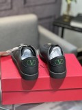 ヴァレンティノ靴 VALENTINO 2025新作 スニーカー
