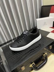 ヴァレンティノ靴 VALENTINO 2025新作 カジュアルシューズ