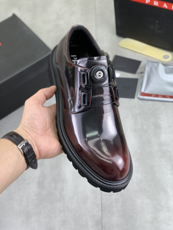プラダ靴 PRADA 2025新作 スニーカー