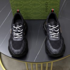 グッチ靴 GUCCI 2025新作 カジュアルシューズ