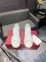 ヴァレンティノ靴 VALENTINO 2025新作 スニーカー
