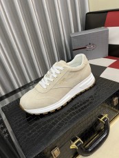 プラダ靴 PRADA 2025新作 スニーカー