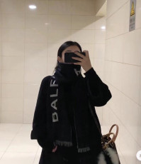 バレンシアガマフラー BALENCIAGA 2025新作カシミヤのマフラー