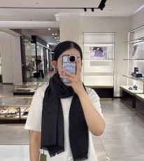 グッチマフラー GUCCI 2025新作マフラー