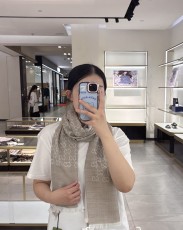 グッチマフラー GUCCI 2025新作マフラー