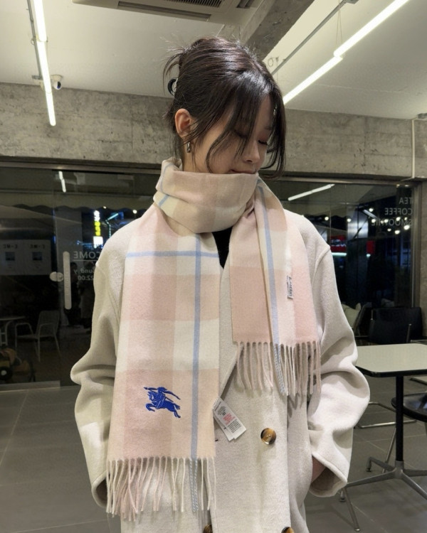 バーバリーマフラー BURBERRY 2025新作マフラー