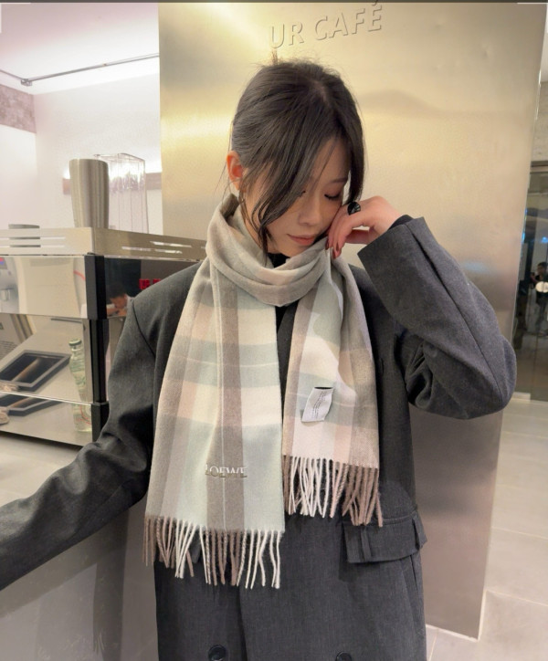 ロエベマフラー LOEWE 2025新作カシミヤのマフラー