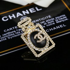 シャネルブローチ CHANEL 2025新作 ブローチ