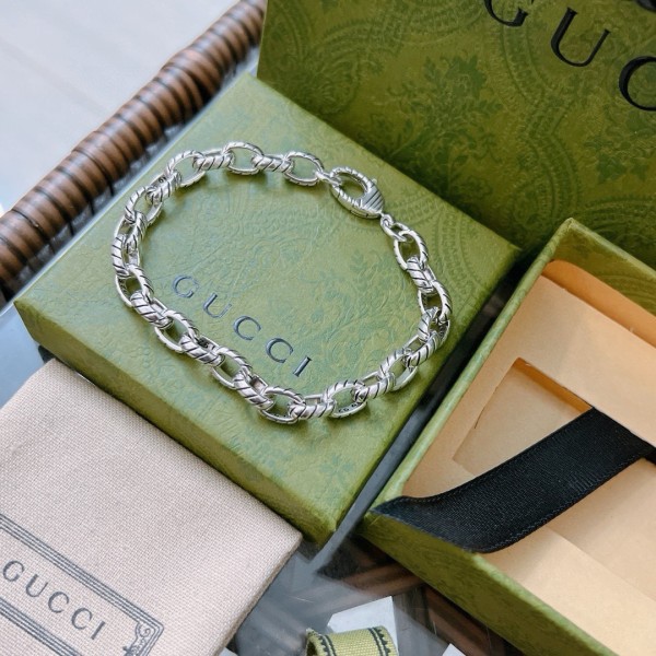 グッチブレスレット GUCCI 2025新作 ブレスレット