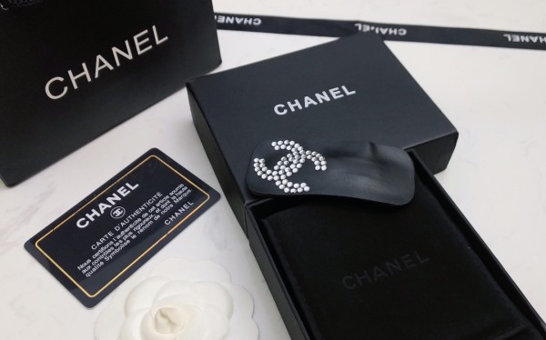 シャネルカチューシャ CHANEL 2025新作 カチューシャ