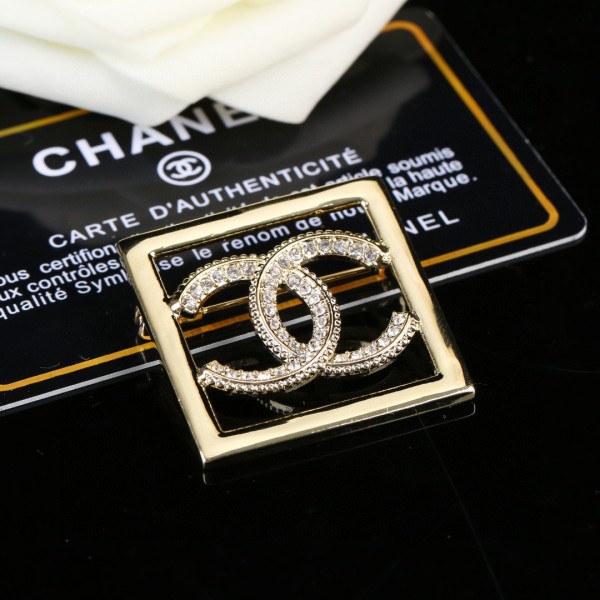 シャネルブローチ CHANEL 2025新作 ブローチ