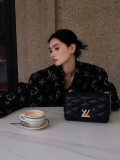 ルイヴィトンピアス LOUIS VUITTON 2025新作 ピアス