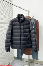 モンクレール服 MONCLER 2025新作 ダウンジャケット